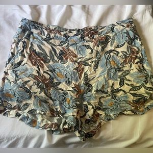 Old Navy XL Flower pattern shorts